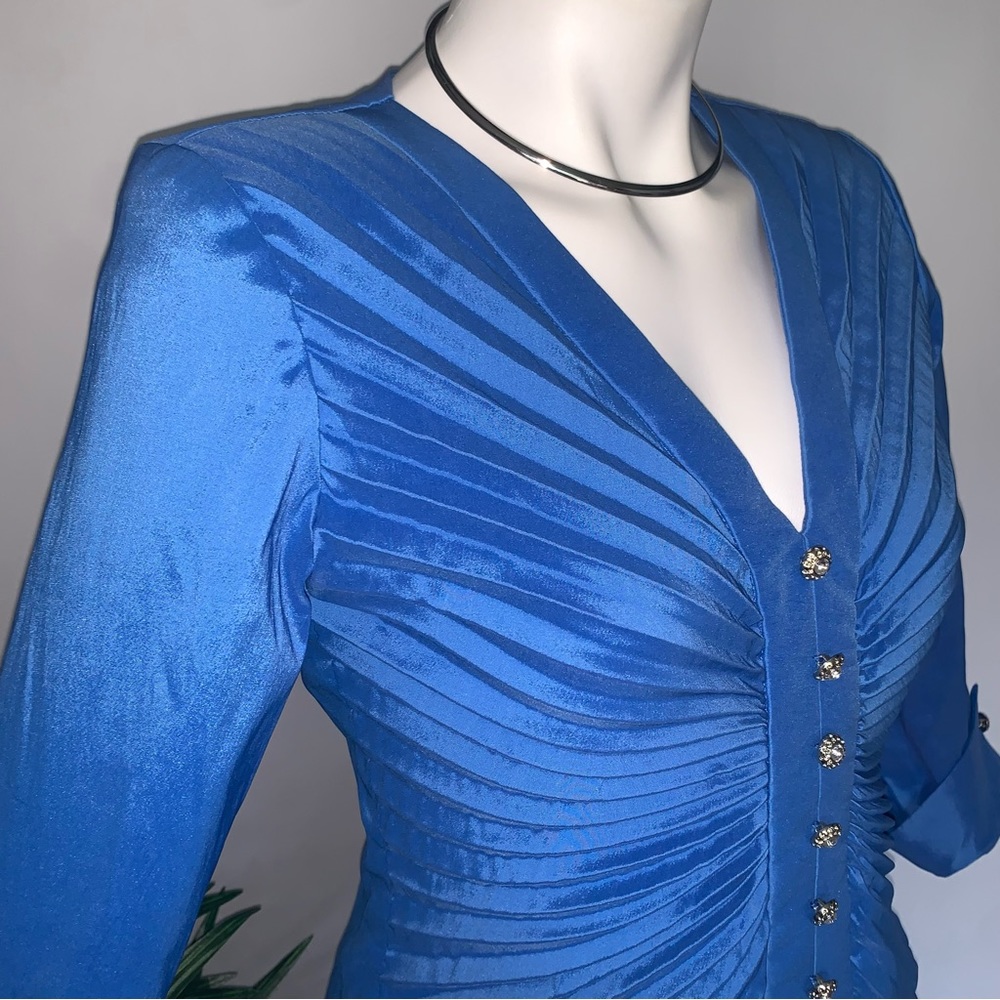 v i n t a g e :: Dramatic Pleated Glam Rhinestone Statement Blouse - Picture 2 of 13